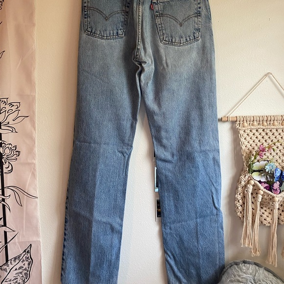 Levi Women’s vintage jeans - Picture 6 of 6